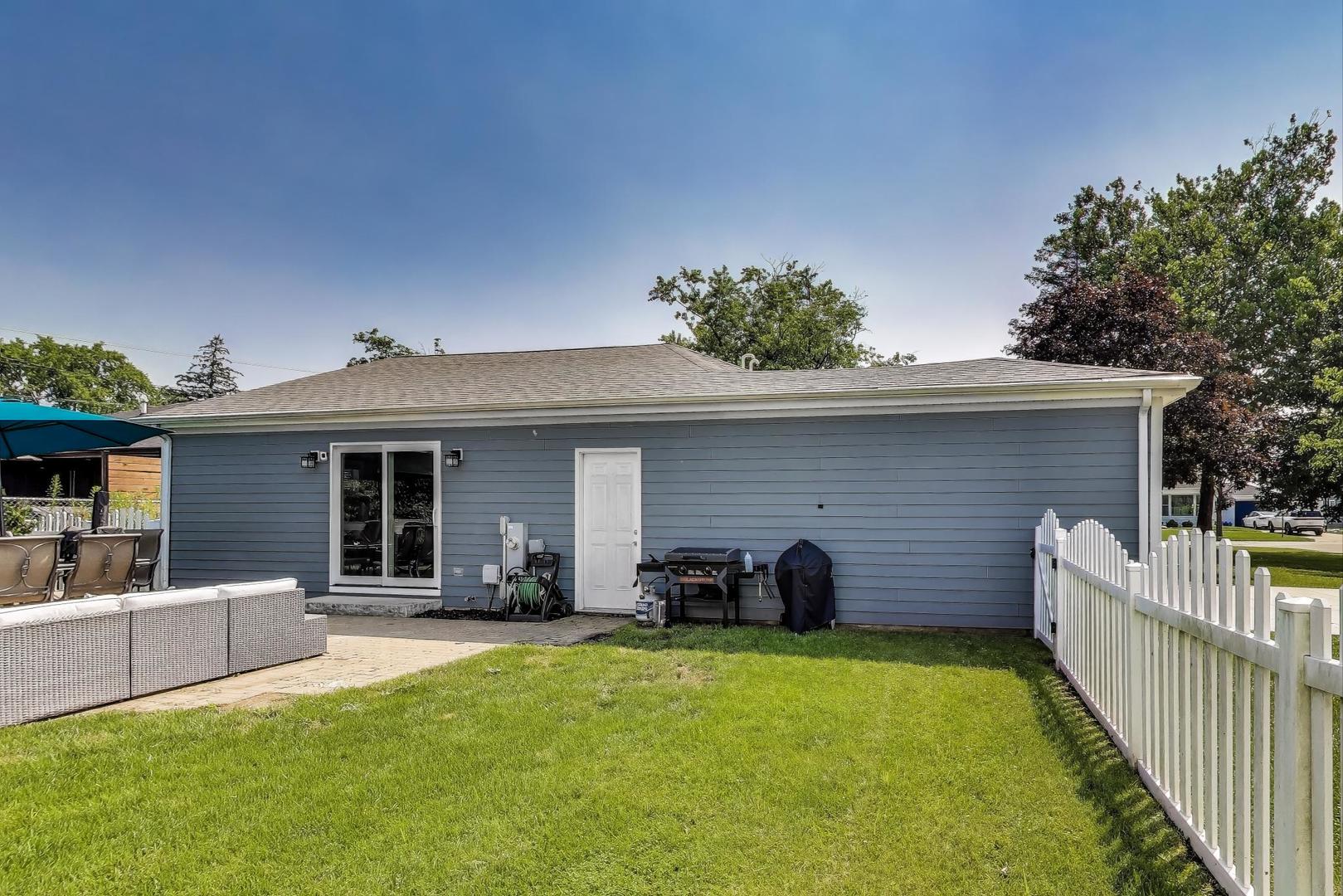 1524 Robinhood Lane, La Grange Park, IL 60526