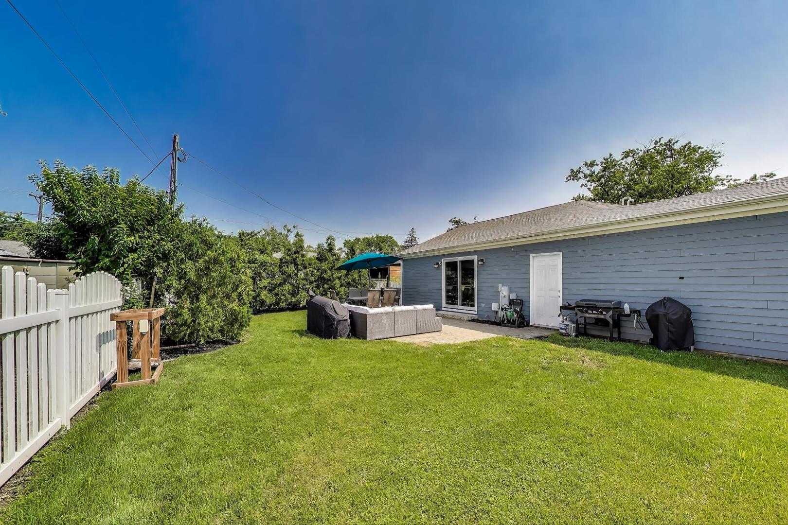 1524 Robinhood Lane, La Grange Park, IL 60526