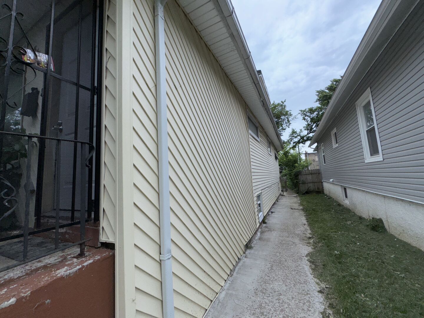 8515 S Aberdeen Street, Chicago, IL 60620