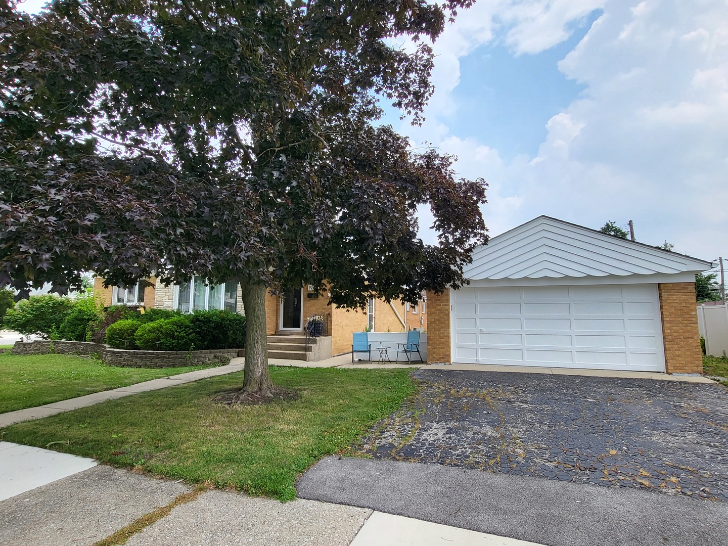 1948 Boeger Avenue, Westchester, IL 60154