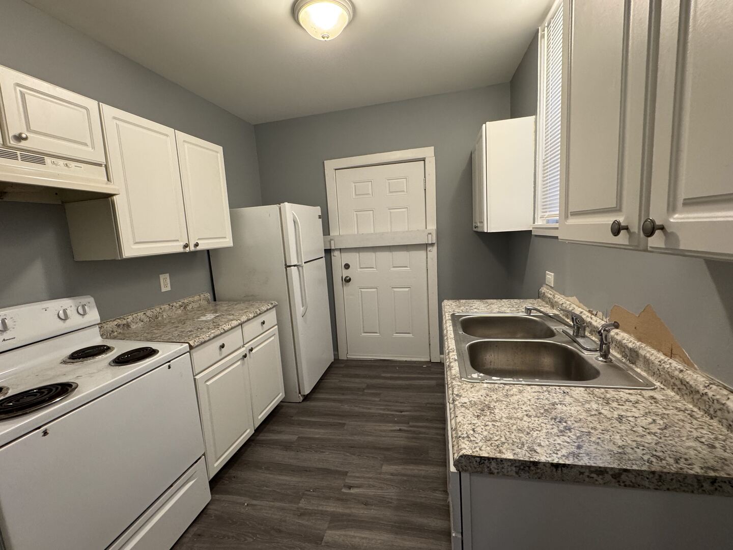 8048 S Champlain Avenue, Chicago, IL 60619