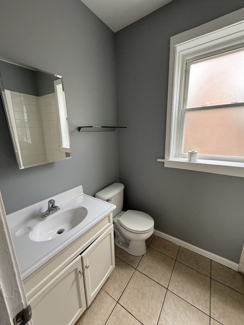 8048 S Champlain Avenue, Chicago, IL 60619