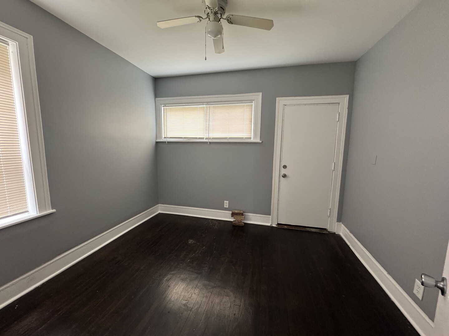 8048 S Champlain Avenue, Chicago, IL 60619