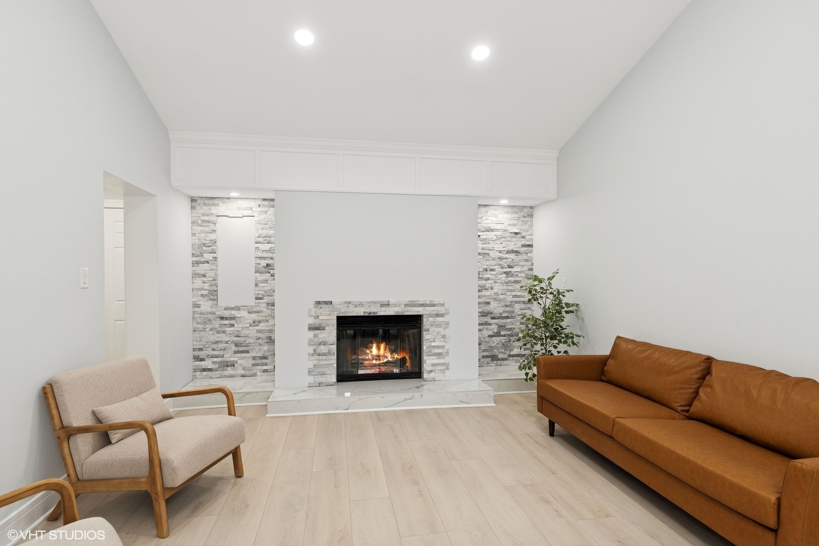 1220 E Rockwell Street, Arlington Heights, IL 60005