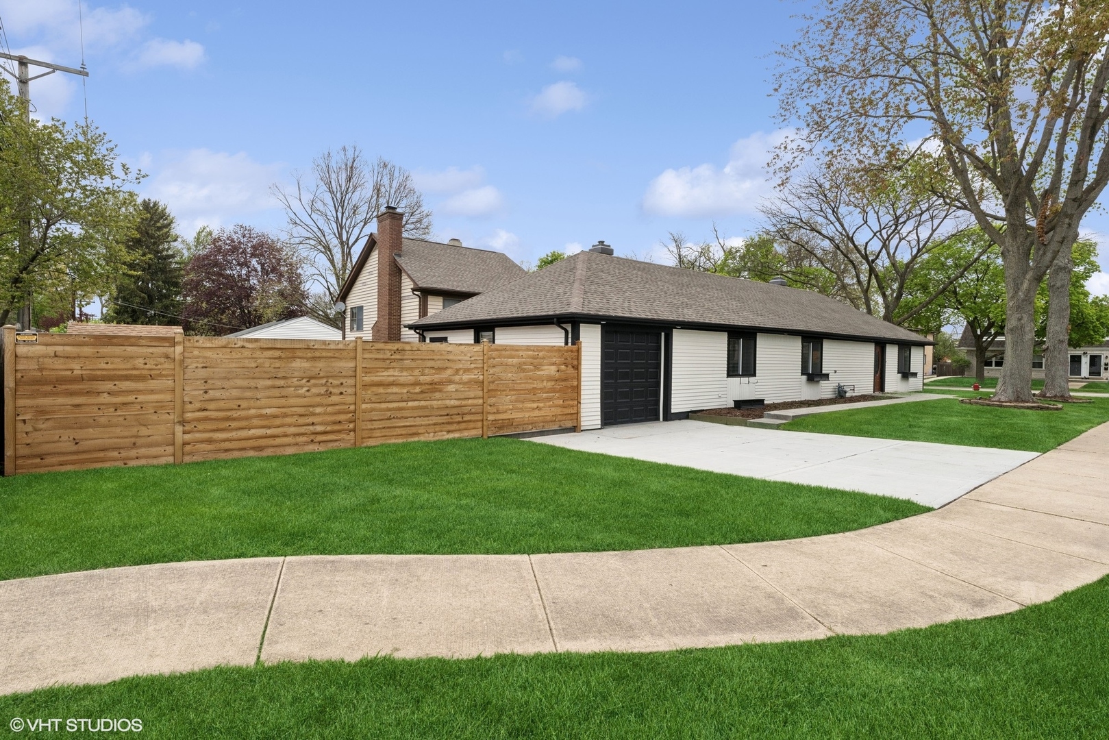 1220 E Rockwell Street, Arlington Heights, IL 60005