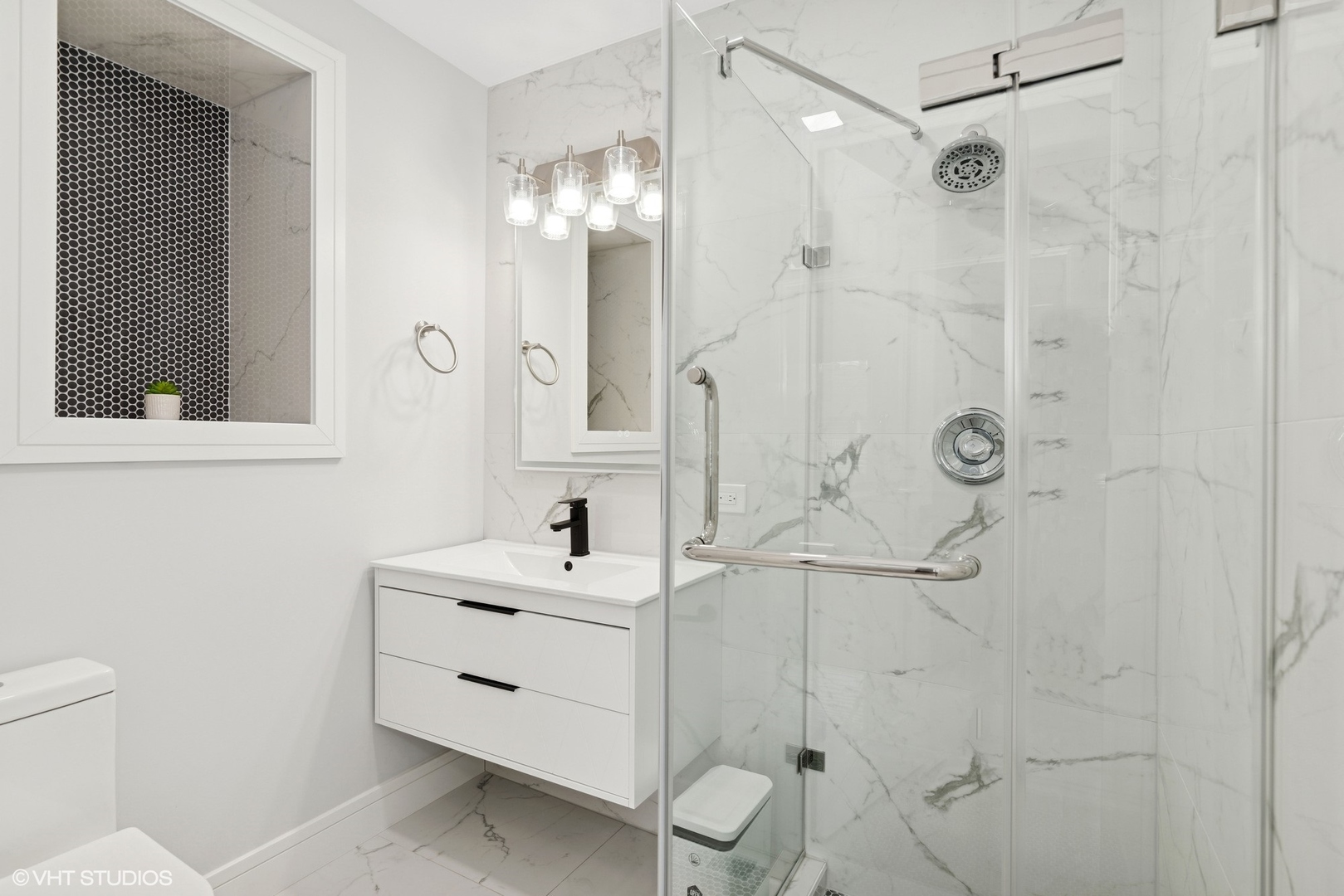 1220 E Rockwell Street, Arlington Heights, IL 60005