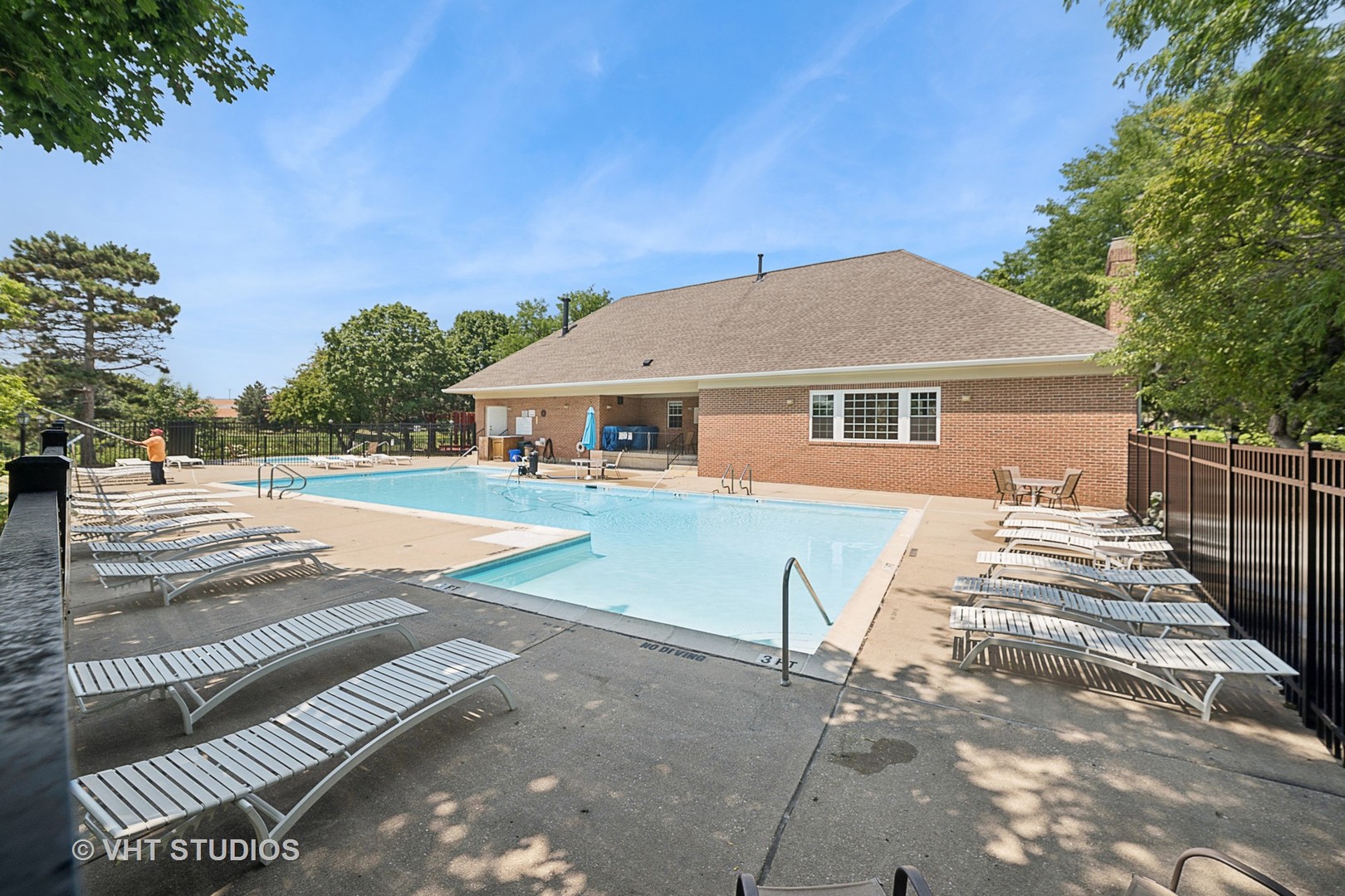 209 Dublin Lane #Z2, Schaumburg, IL 60194