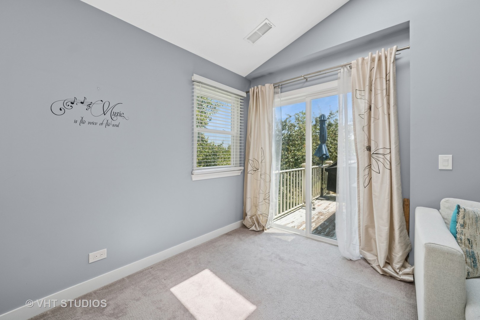 209 Dublin Lane #Z2, Schaumburg, IL 60194