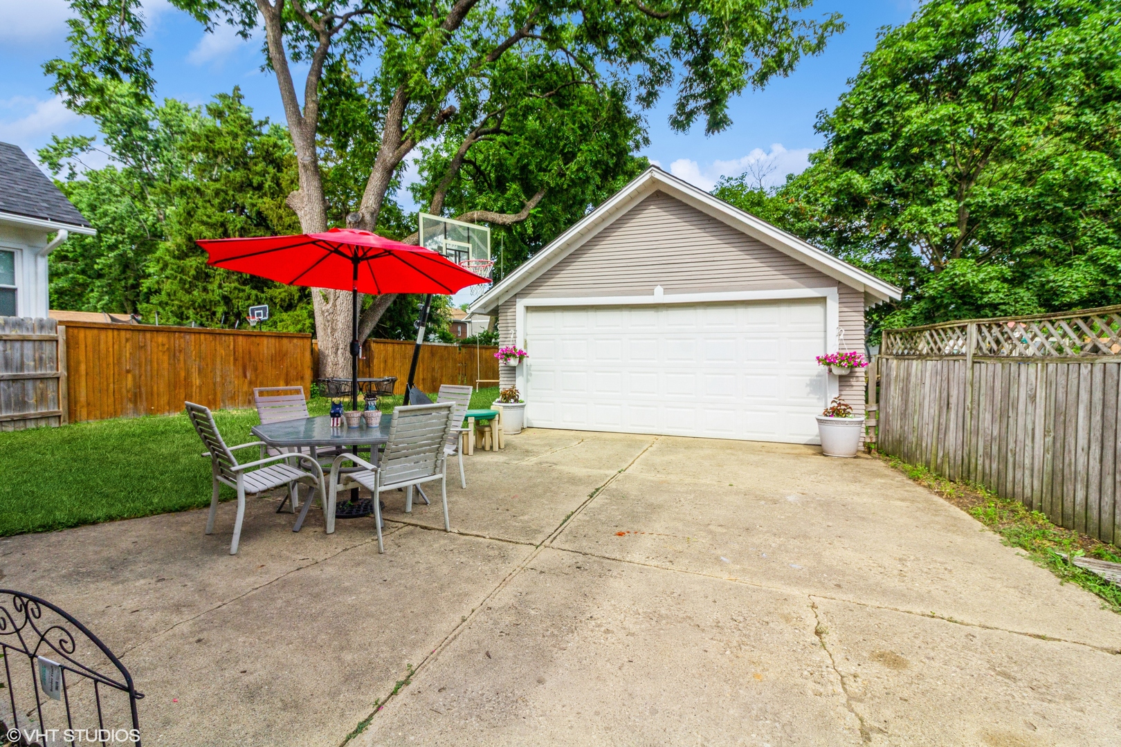 916 Pearl Street, Aurora, IL 60505