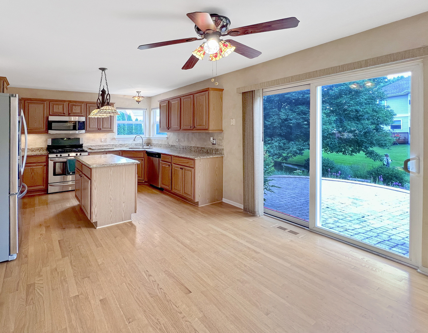 416 Farnsworth Circle, Port Barrington, IL 60010
