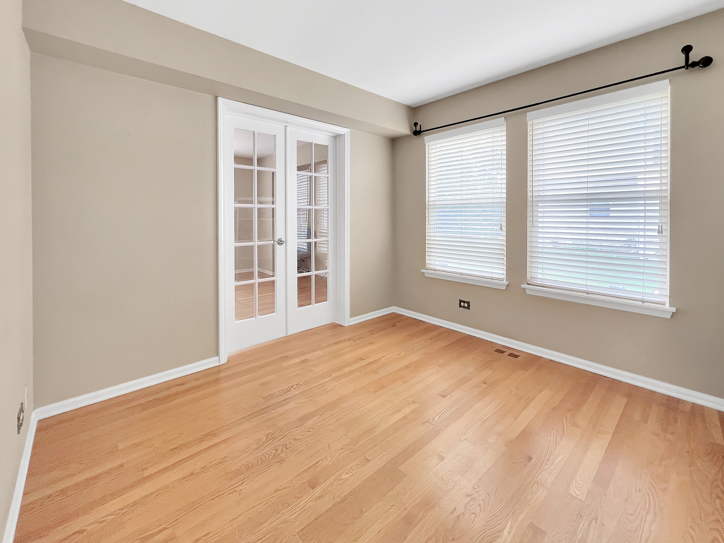 416 Farnsworth Circle, Port Barrington, IL 60010