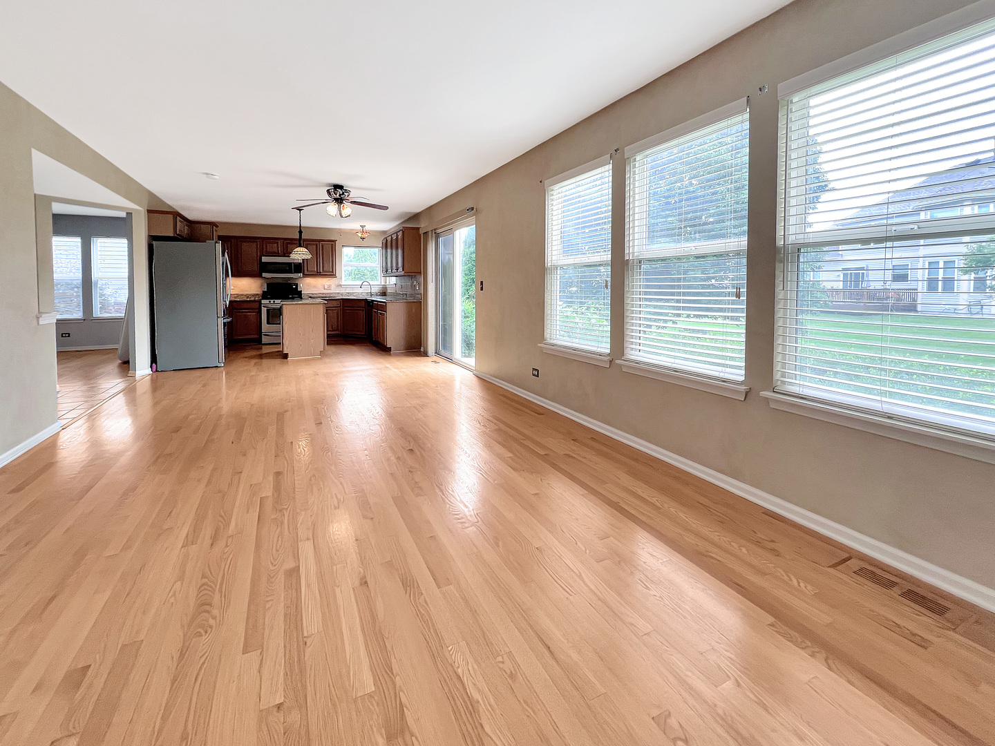 416 Farnsworth Circle, Port Barrington, IL 60010