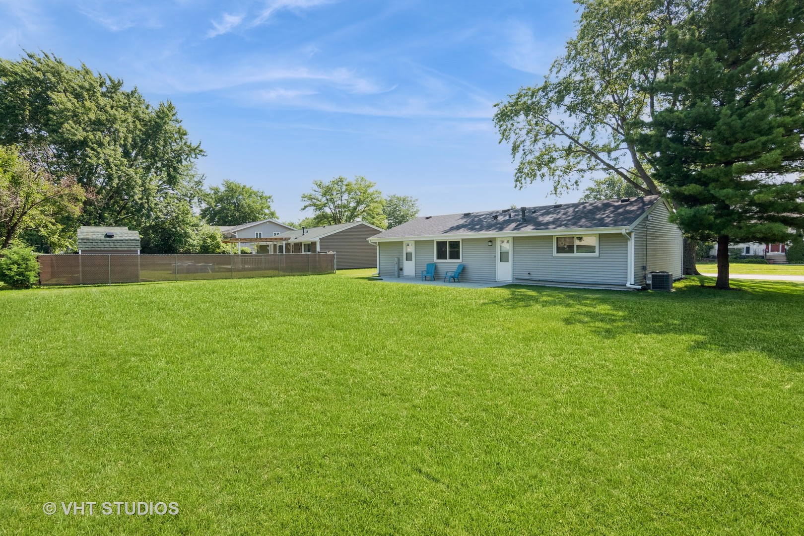 206 W Hartford Drive, Schaumburg, IL 60193