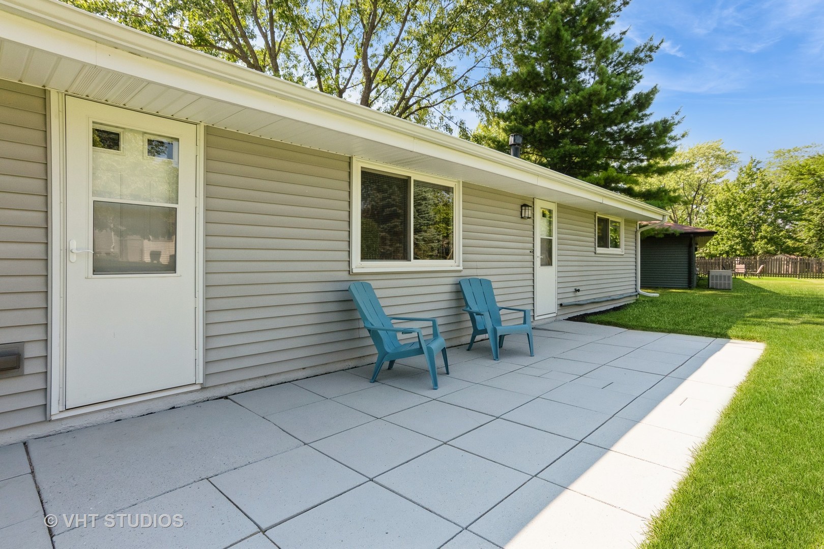 206 W Hartford Drive, Schaumburg, IL 60193