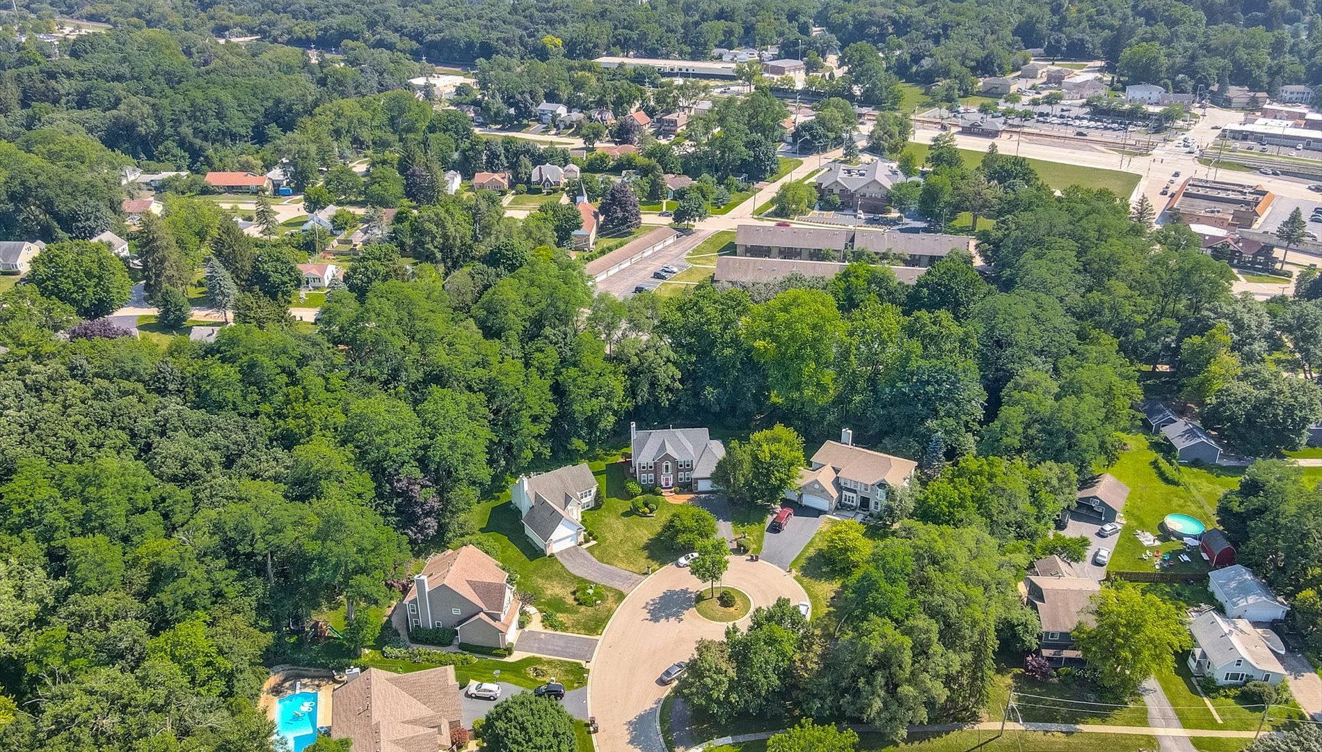 502 Windsor Circle, Fox River Grove, IL 60021