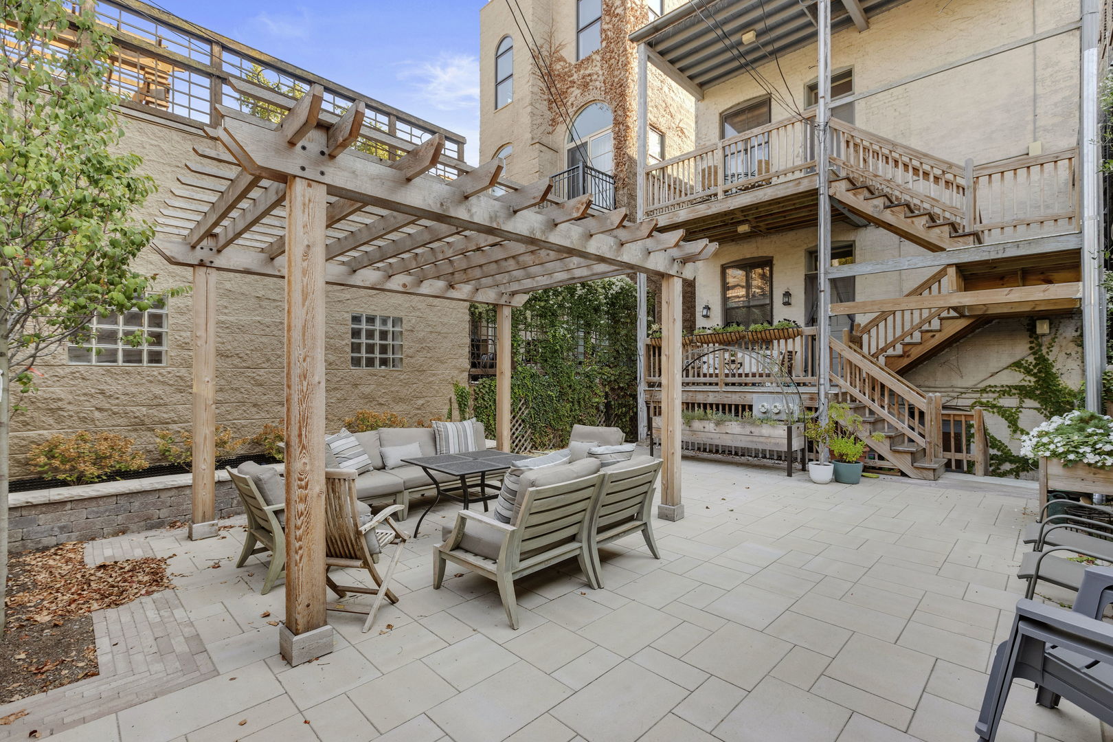 2038 N Seminary Avenue #G, Chicago, IL 60614