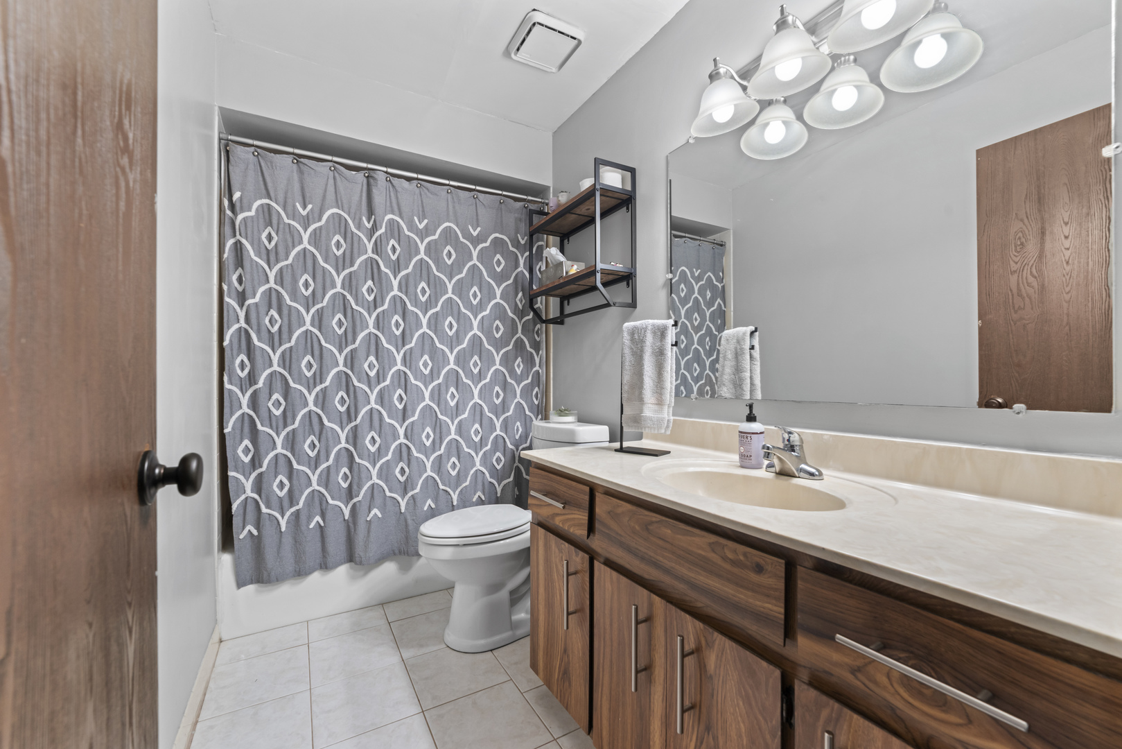 15141 Quail Hollow Drive #106, Orland Park, IL 60462
