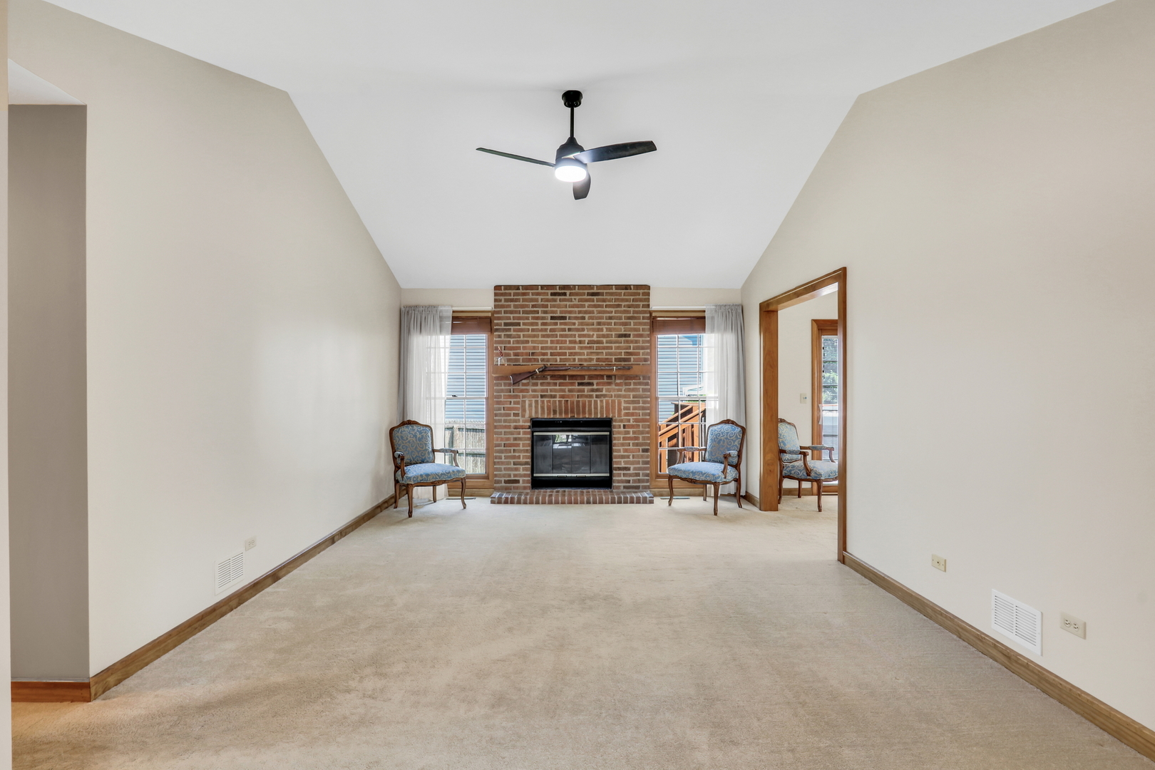 1925 Oaktree Trail, Lake Villa, IL 60046