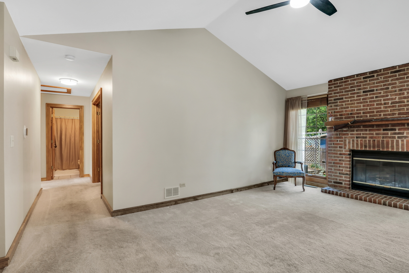 1925 Oaktree Trail, Lake Villa, IL 60046