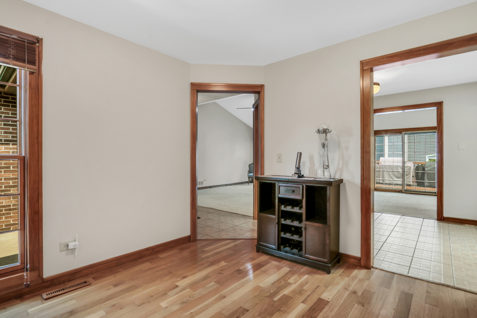 1925 Oaktree Trail, Lake Villa, IL 60046