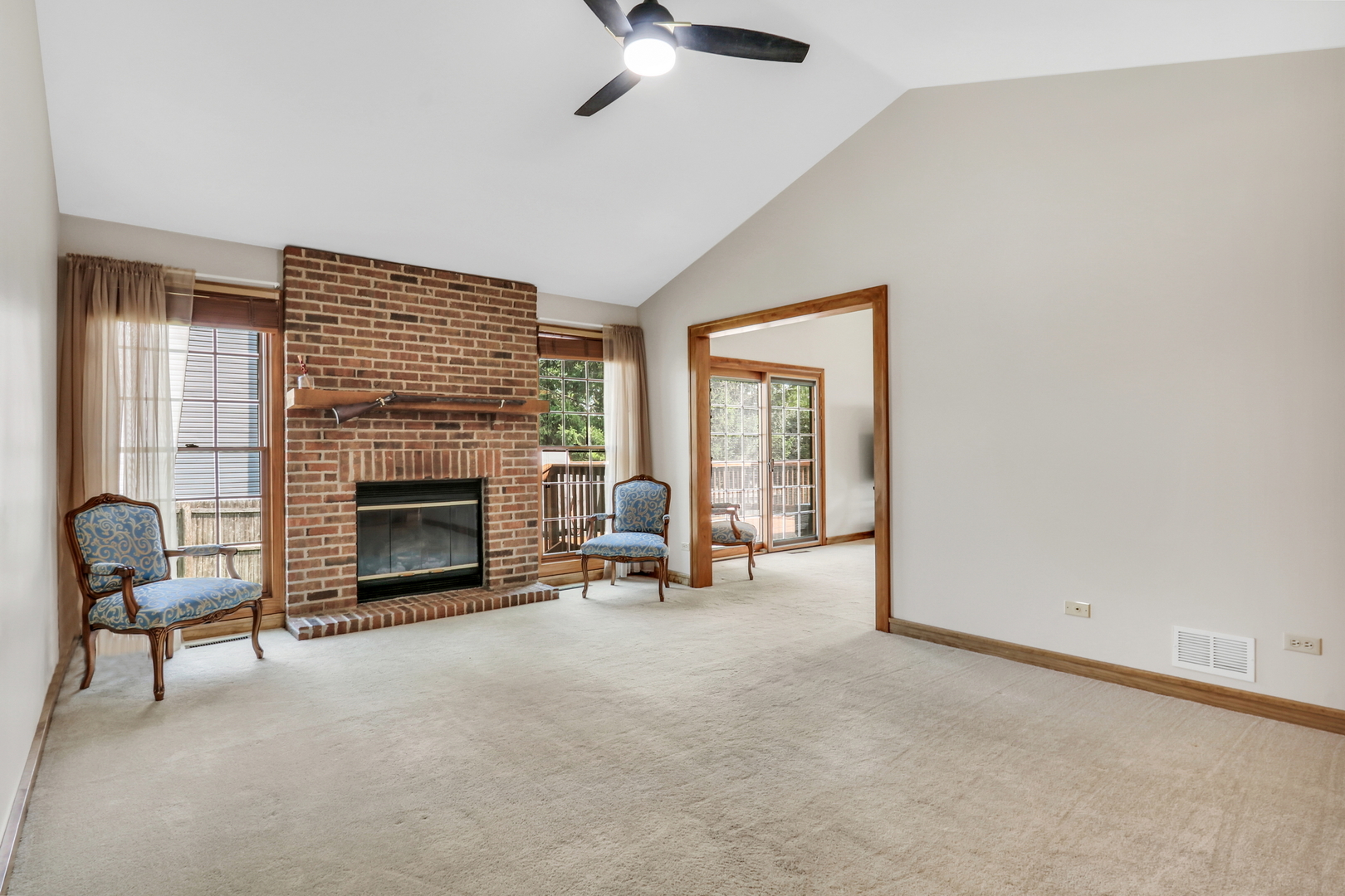 1925 Oaktree Trail, Lake Villa, IL 60046