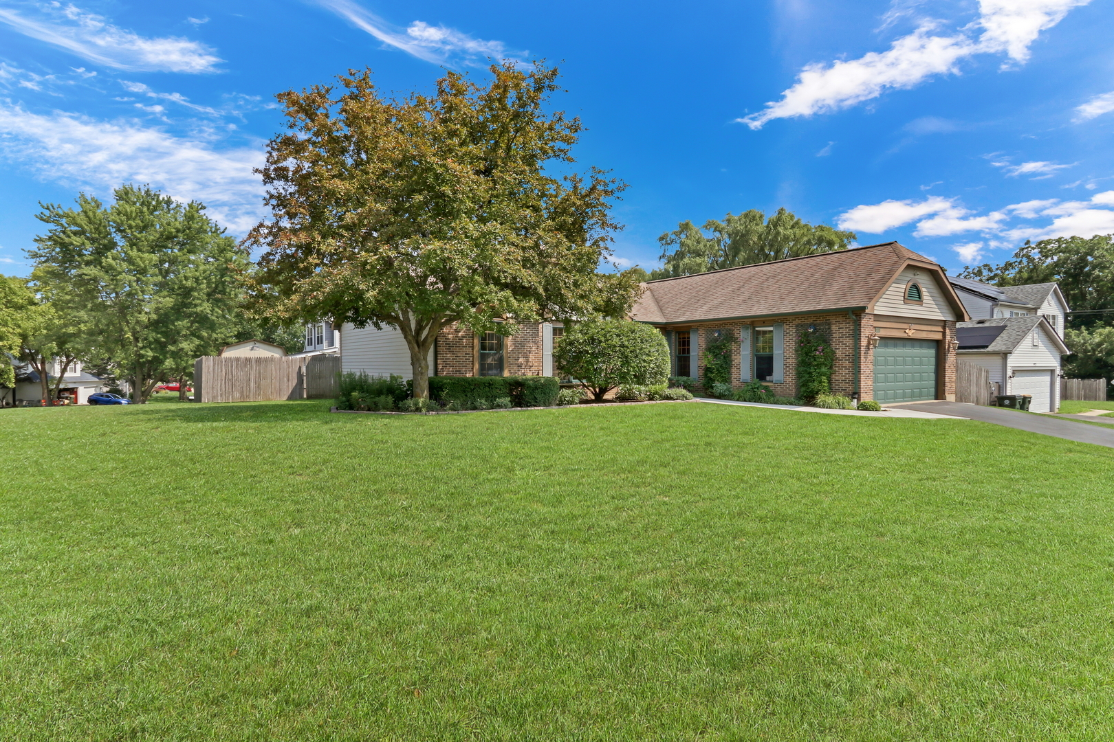 1925 Oaktree Trail, Lake Villa, IL 60046