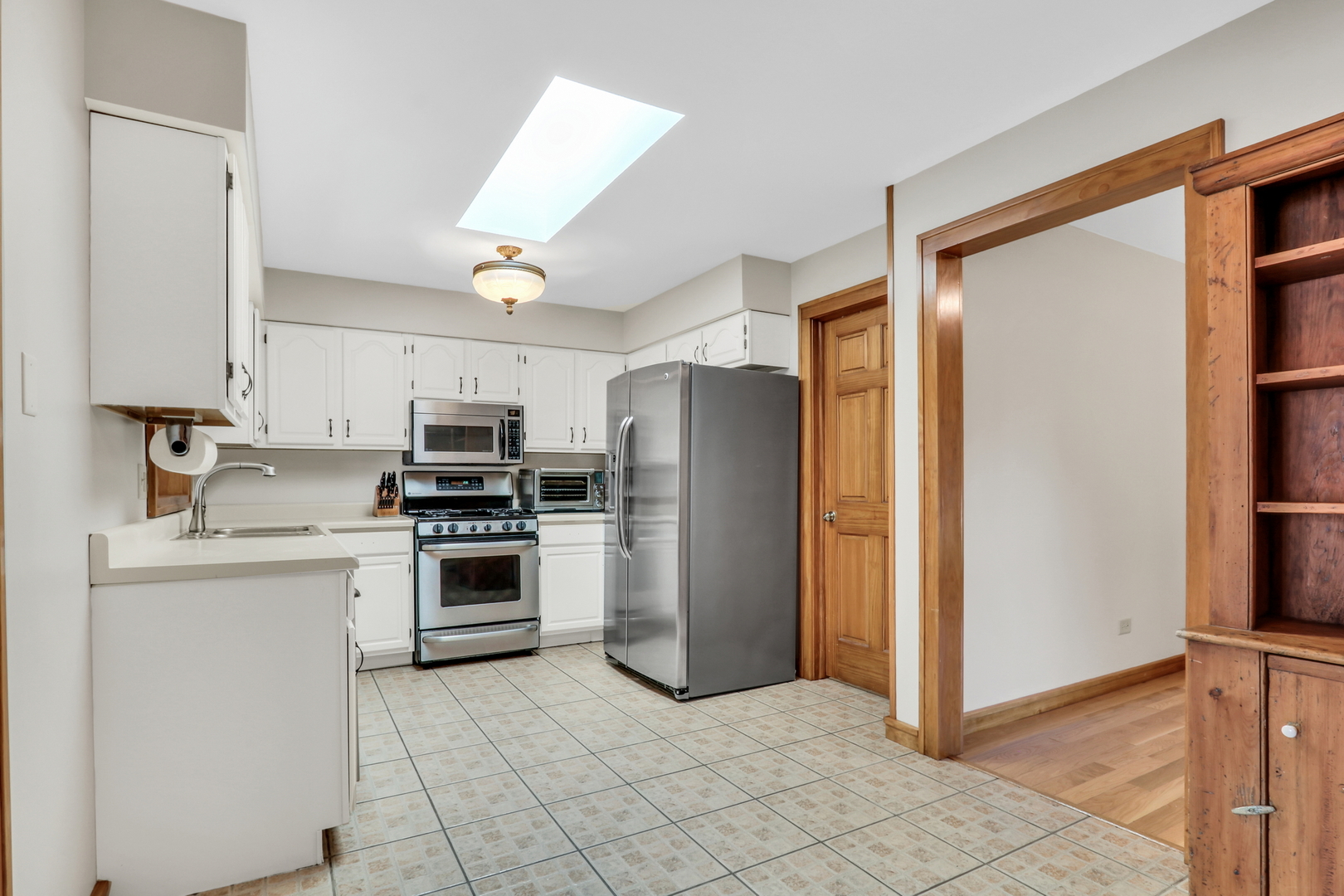 1925 Oaktree Trail, Lake Villa, IL 60046