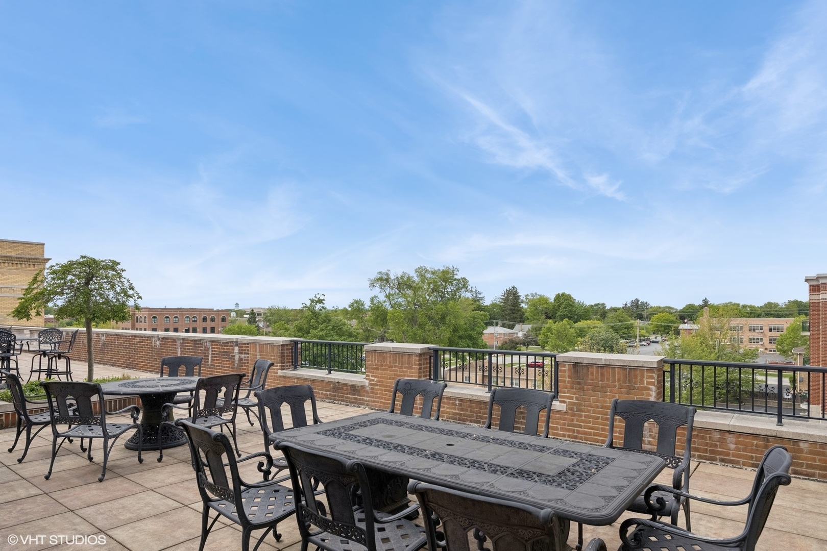 50 N Plum Grove Road #202E, Palatine, IL 60067