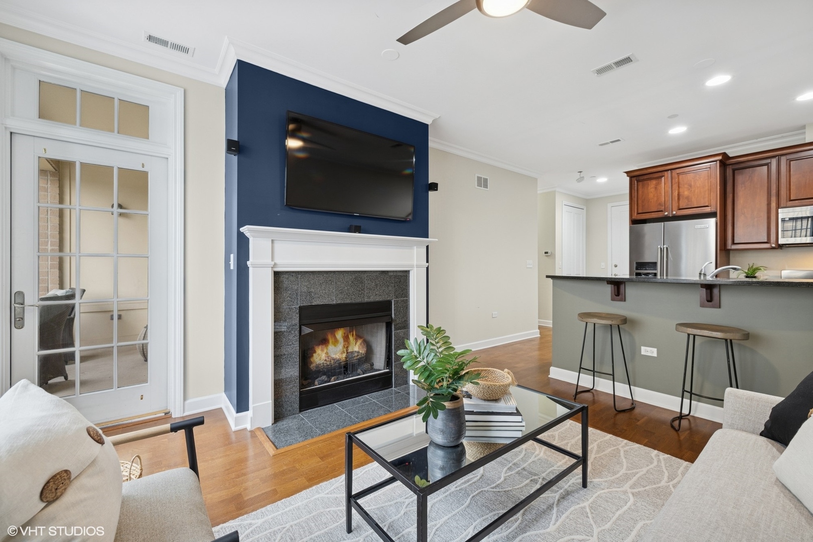50 N Plum Grove Road #202E, Palatine, IL 60067