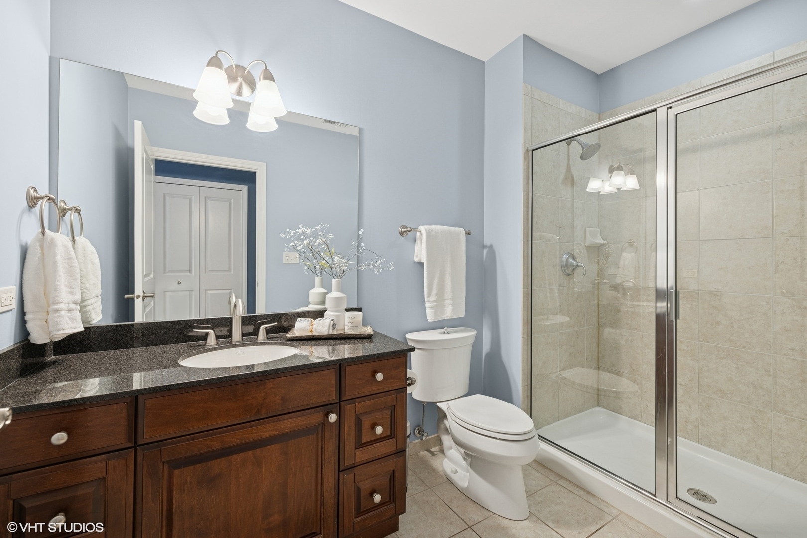 50 N Plum Grove Road #202E, Palatine, IL 60067