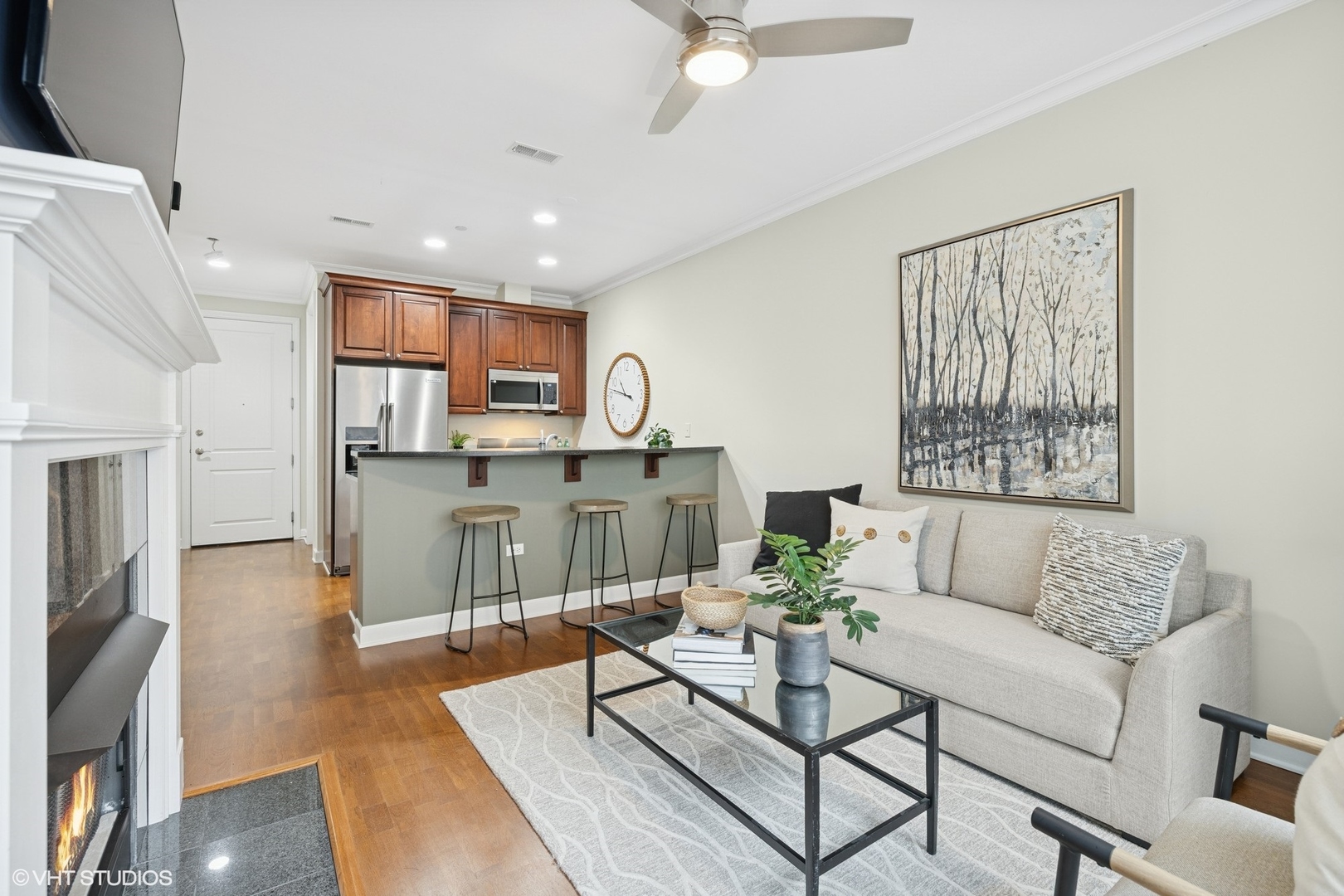 50 N Plum Grove Road #202E, Palatine, IL 60067