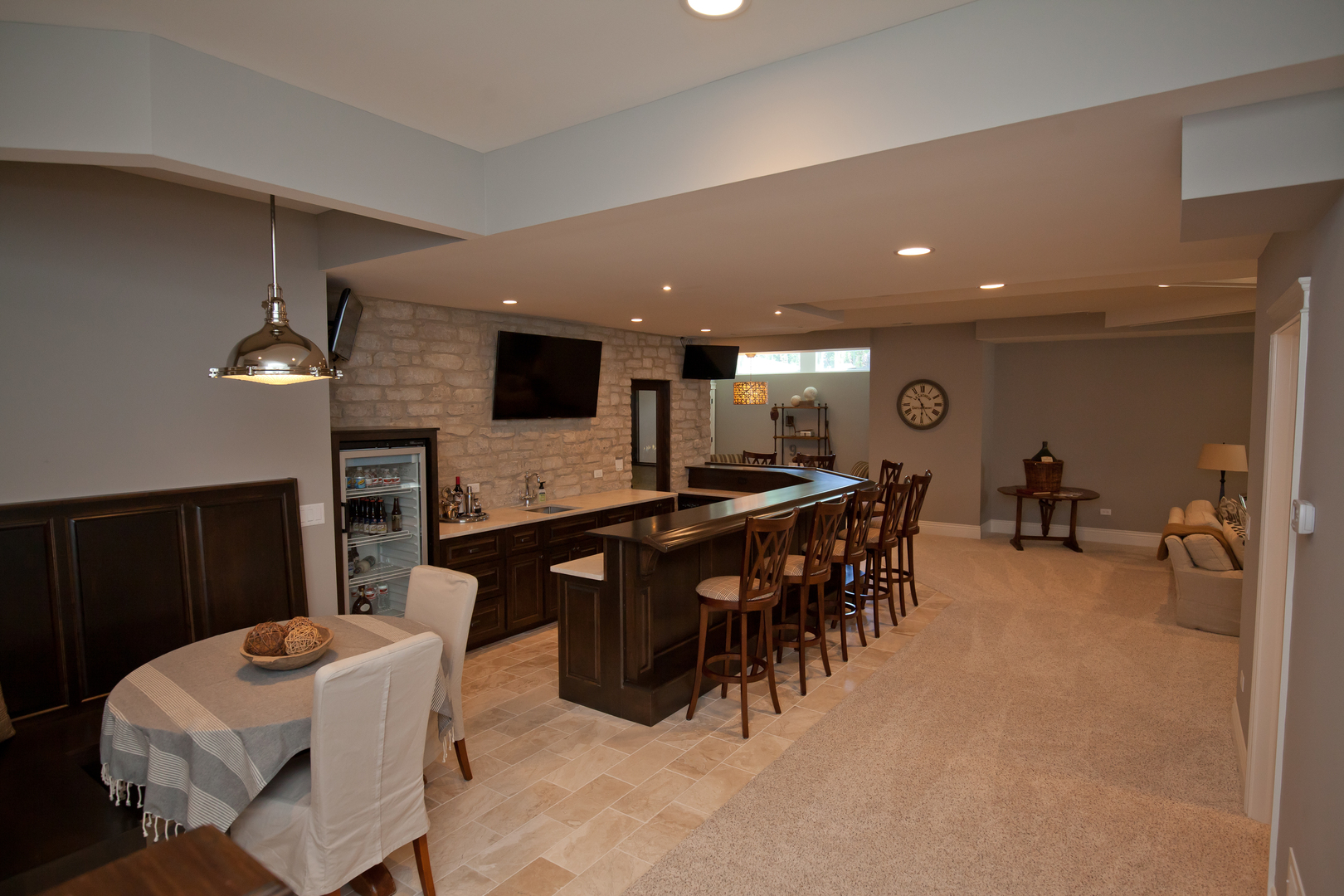 20 S Ewing Street, Naperville, IL 60540