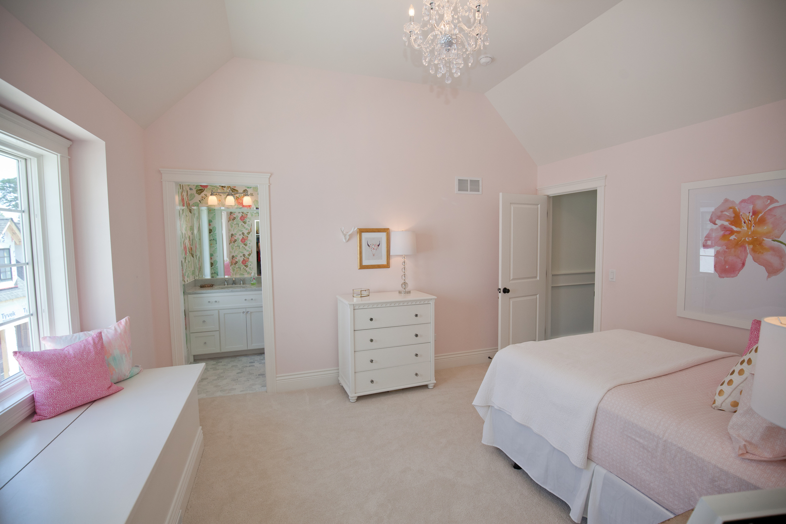 20 S Ewing Street, Naperville, IL 60540
