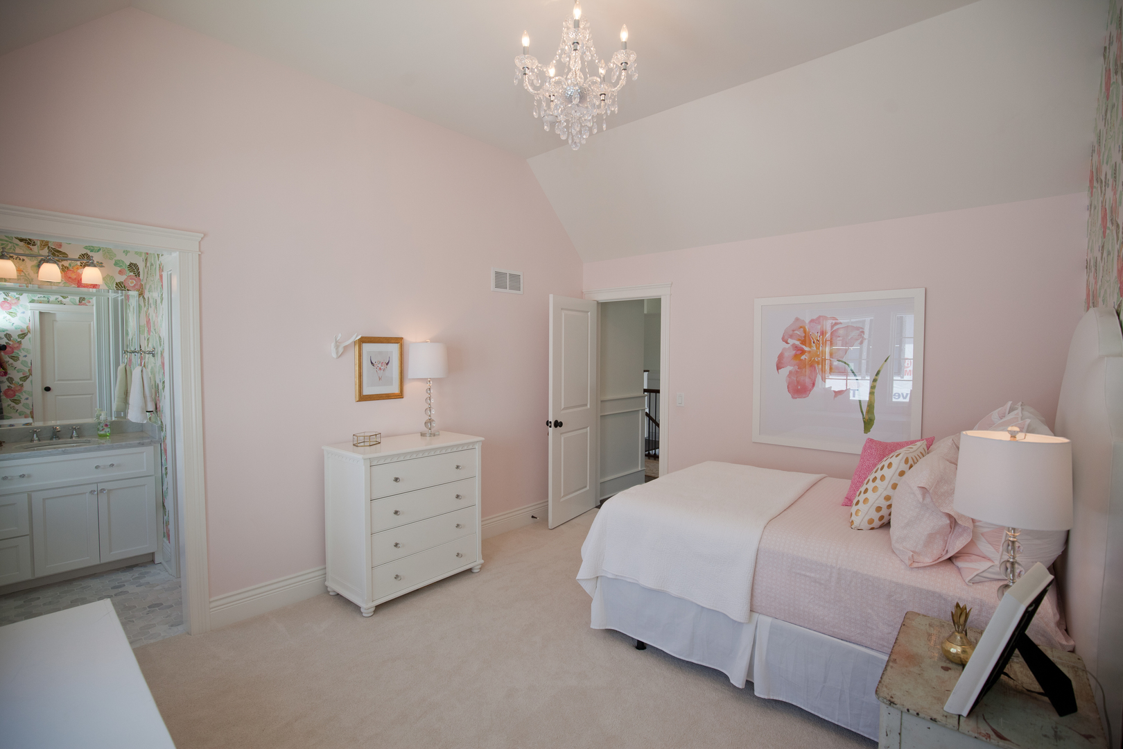 20 S Ewing Street, Naperville, IL 60540