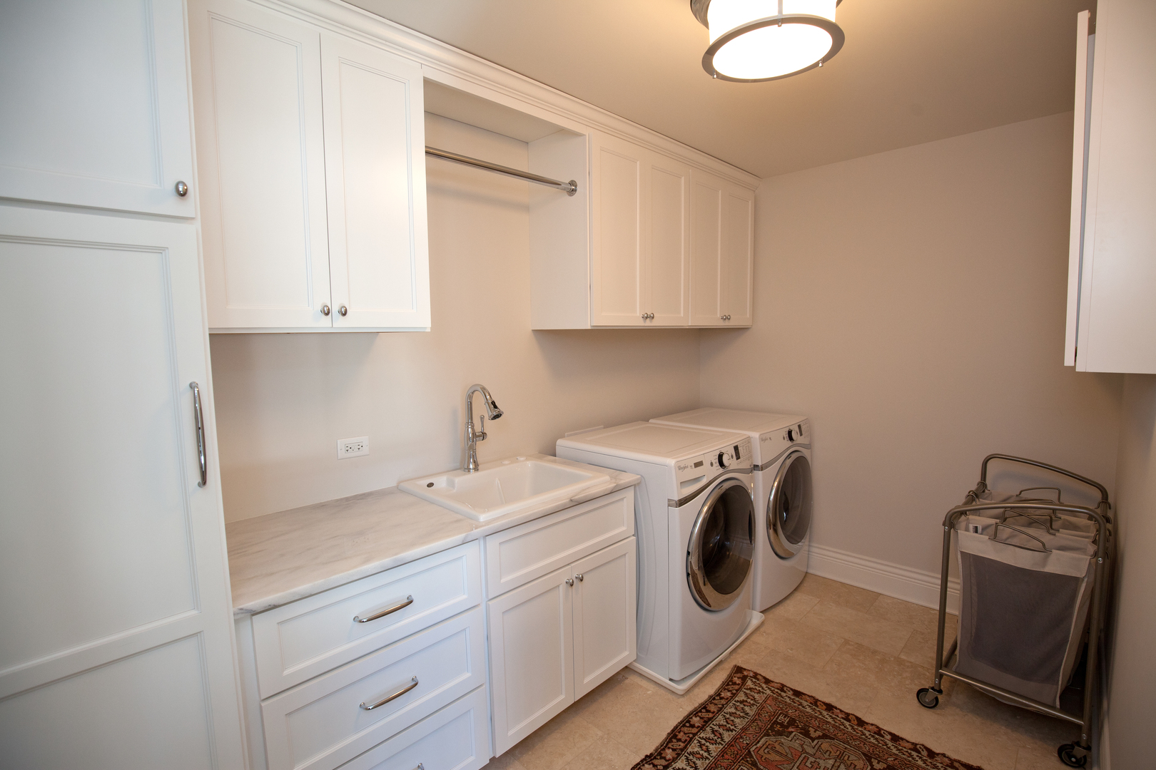 20 S Ewing Street, Naperville, IL 60540
