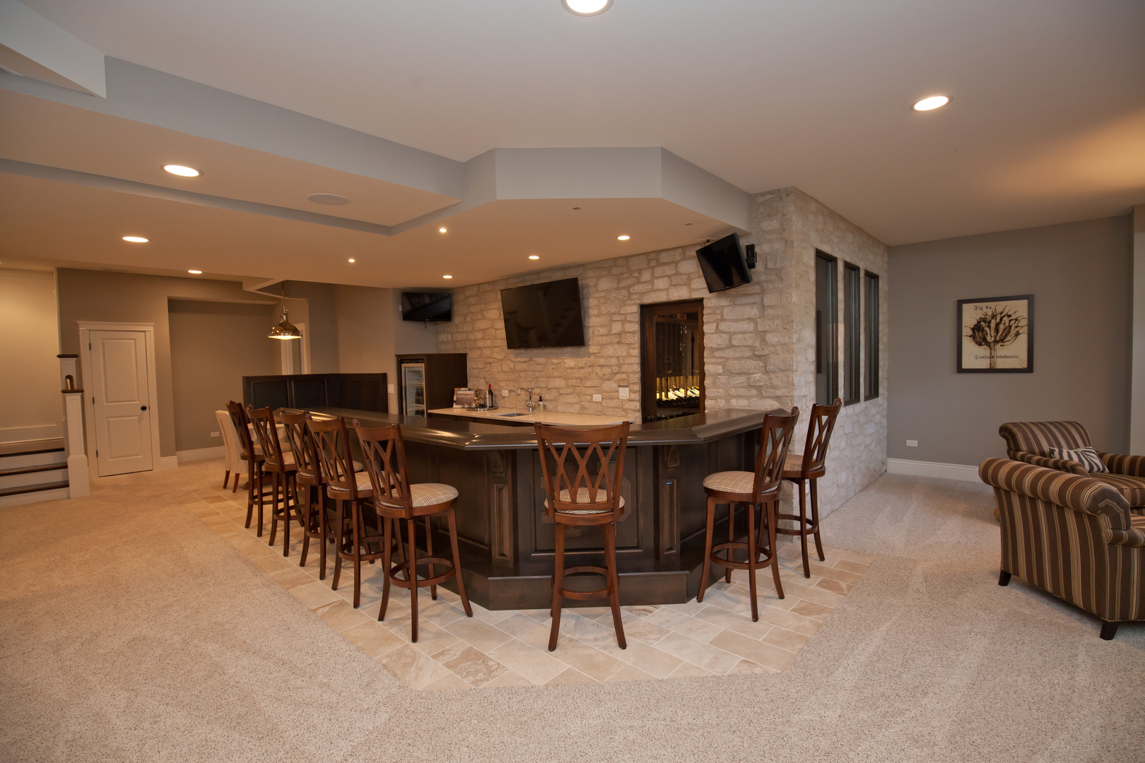 20 S Ewing Street, Naperville, IL 60540