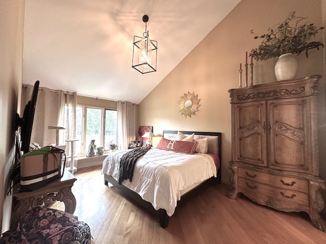 9081 Del Prado Drive, Palos Hills, IL 60465