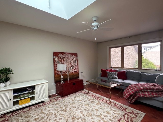 9081 Del Prado Drive, Palos Hills, IL 60465
