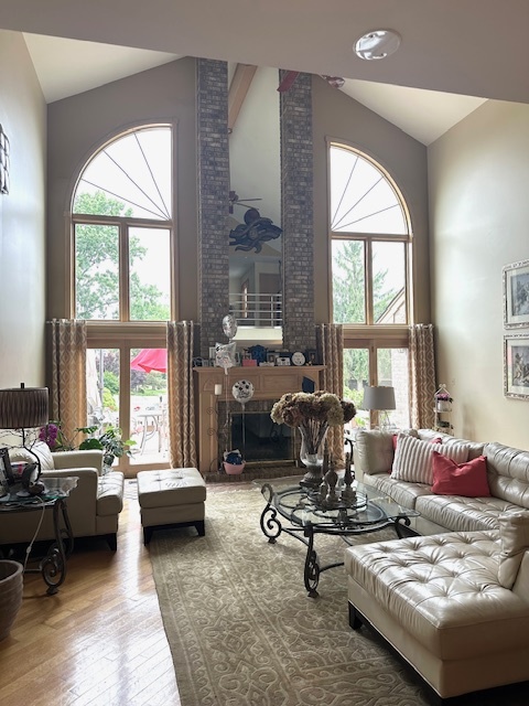 9081 Del Prado Drive, Palos Hills, IL 60465