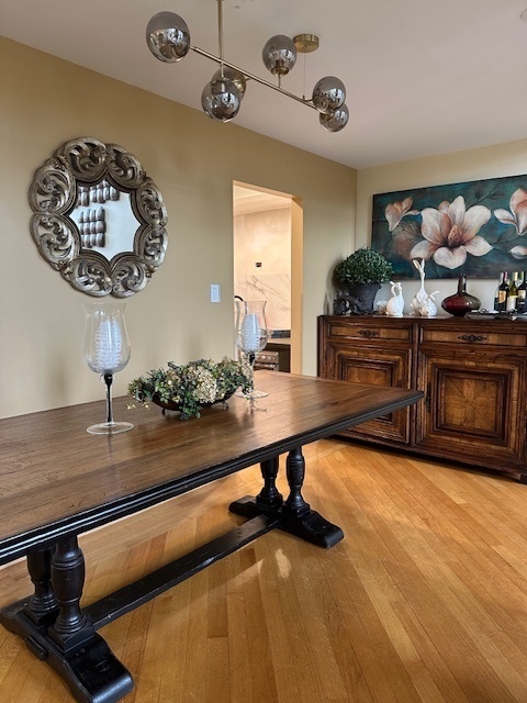9081 Del Prado Drive, Palos Hills, IL 60465
