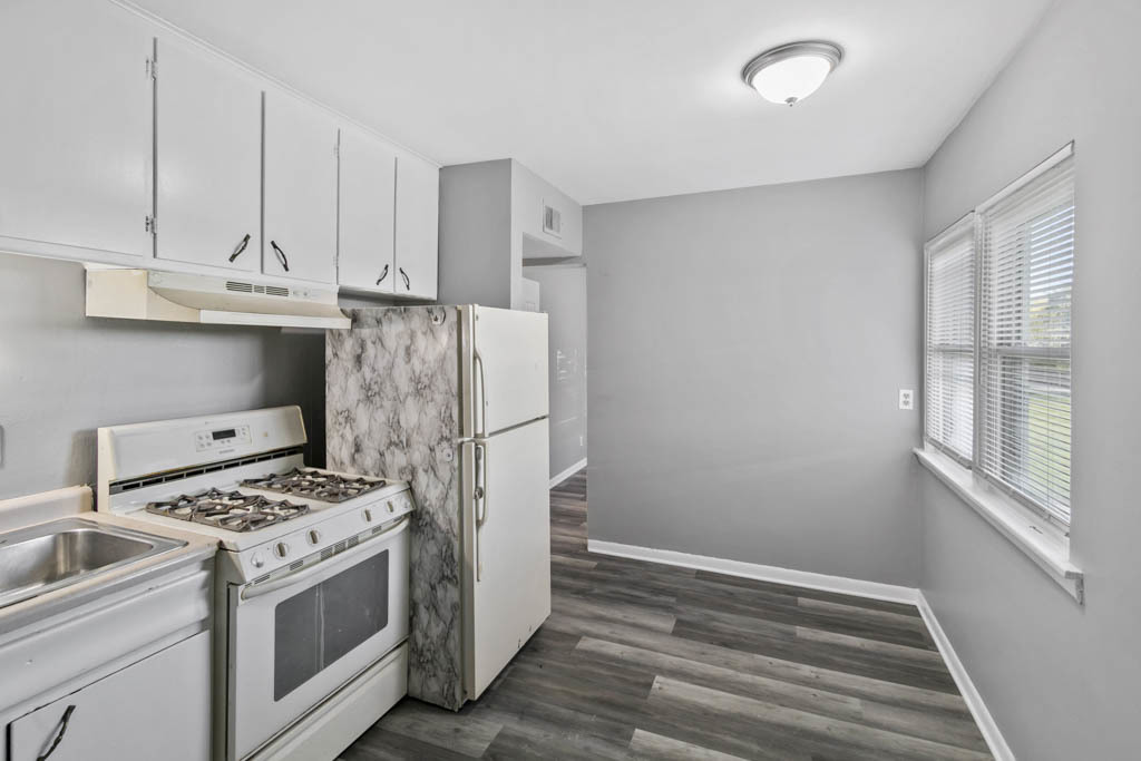 991 Tollview Avenue #9, Aurora, IL 60505