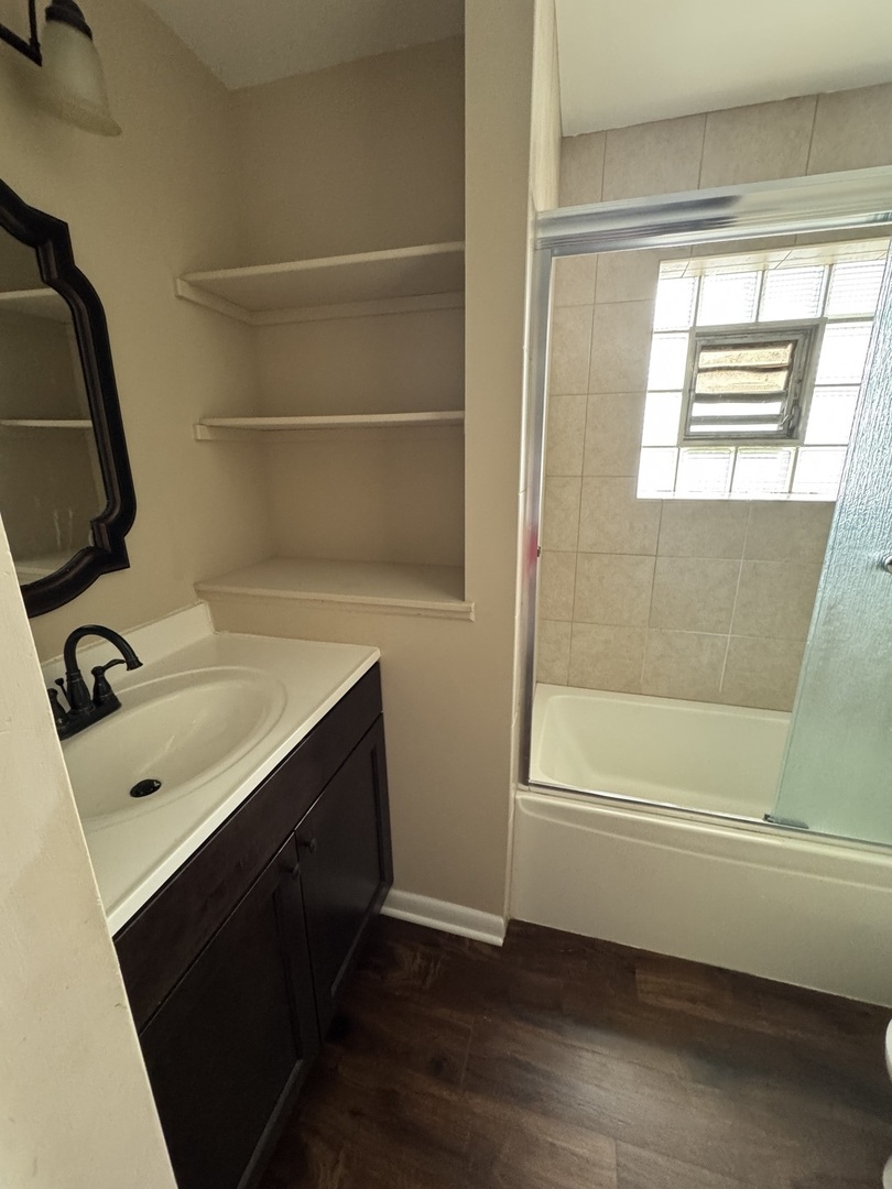 17 E Park Street #1, Mundelein, IL 60060