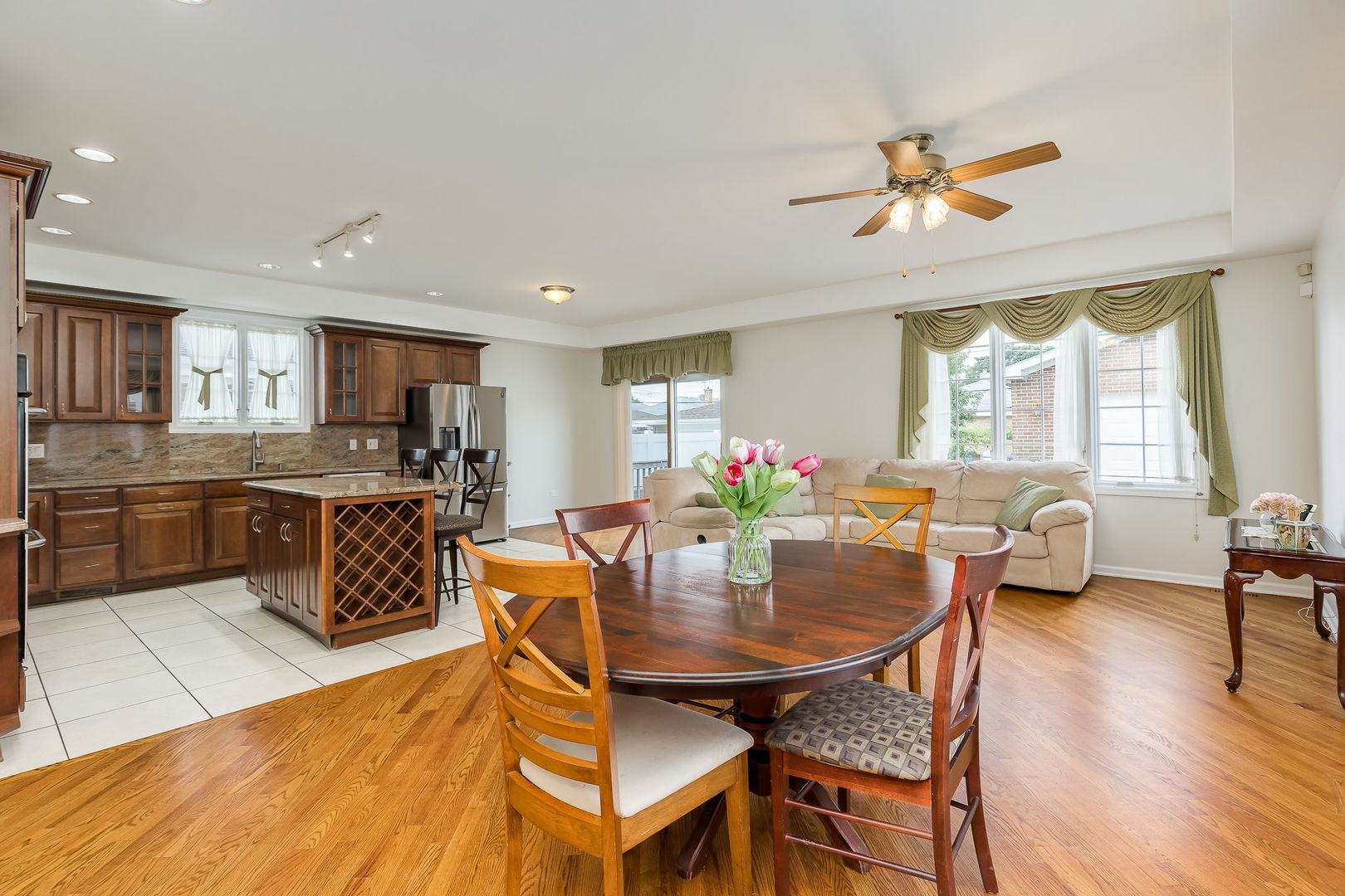 4544 N Oriole Avenue, Norridge, IL 60706
