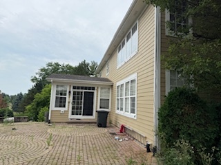 513 Pond Gate Drive, Barrington, IL 60010