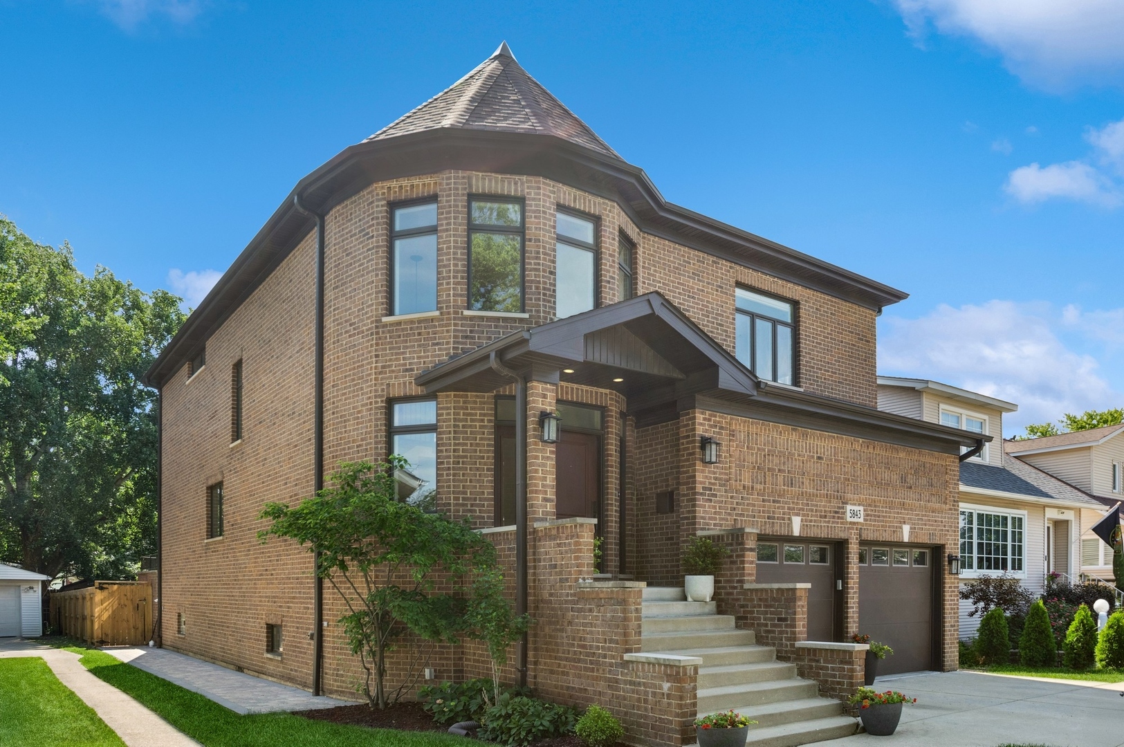 5843 N Oconto Avenue, Chicago, IL 60631
