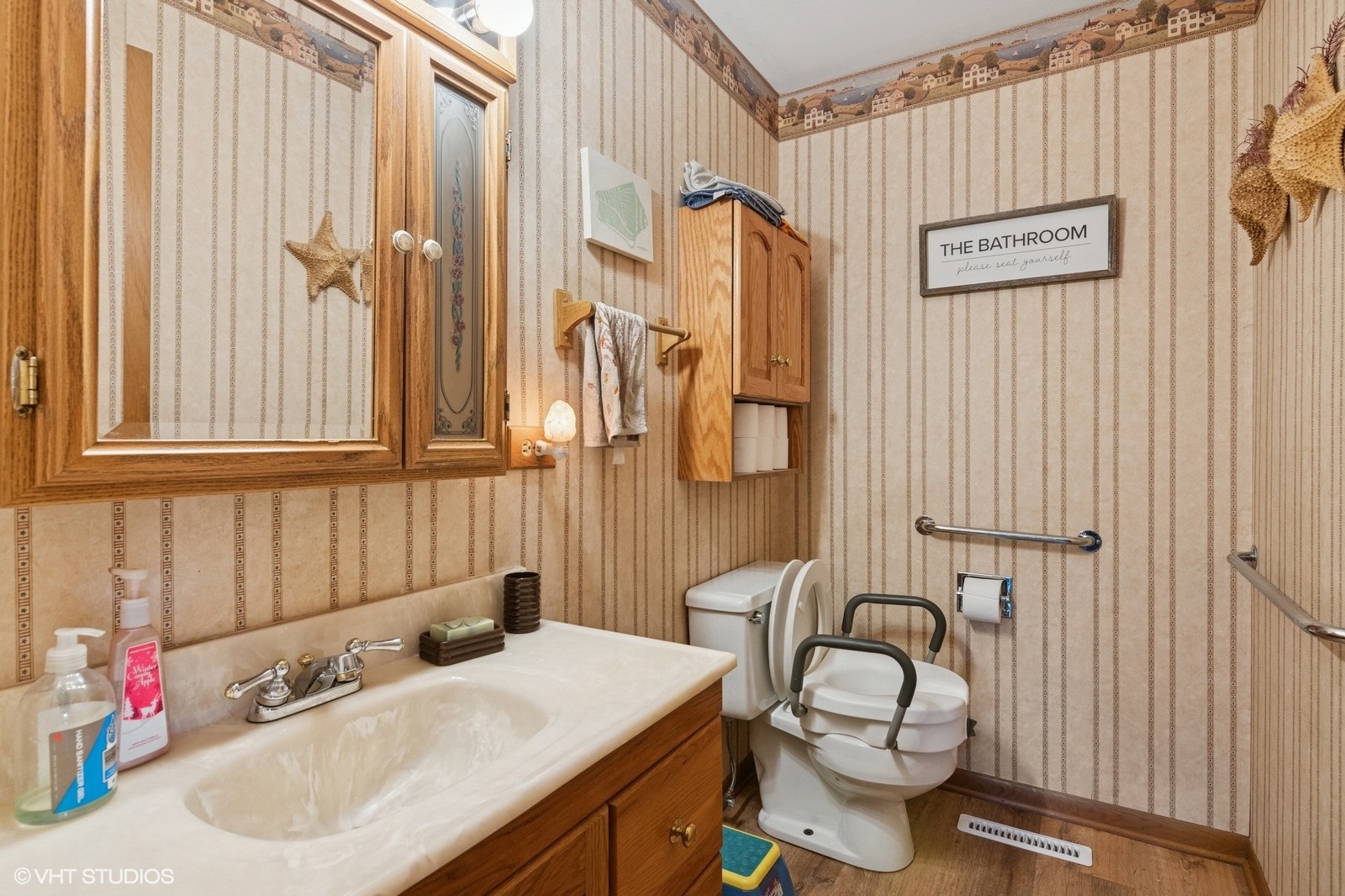 1615 E Miner Street, Arlington Heights, IL 60004