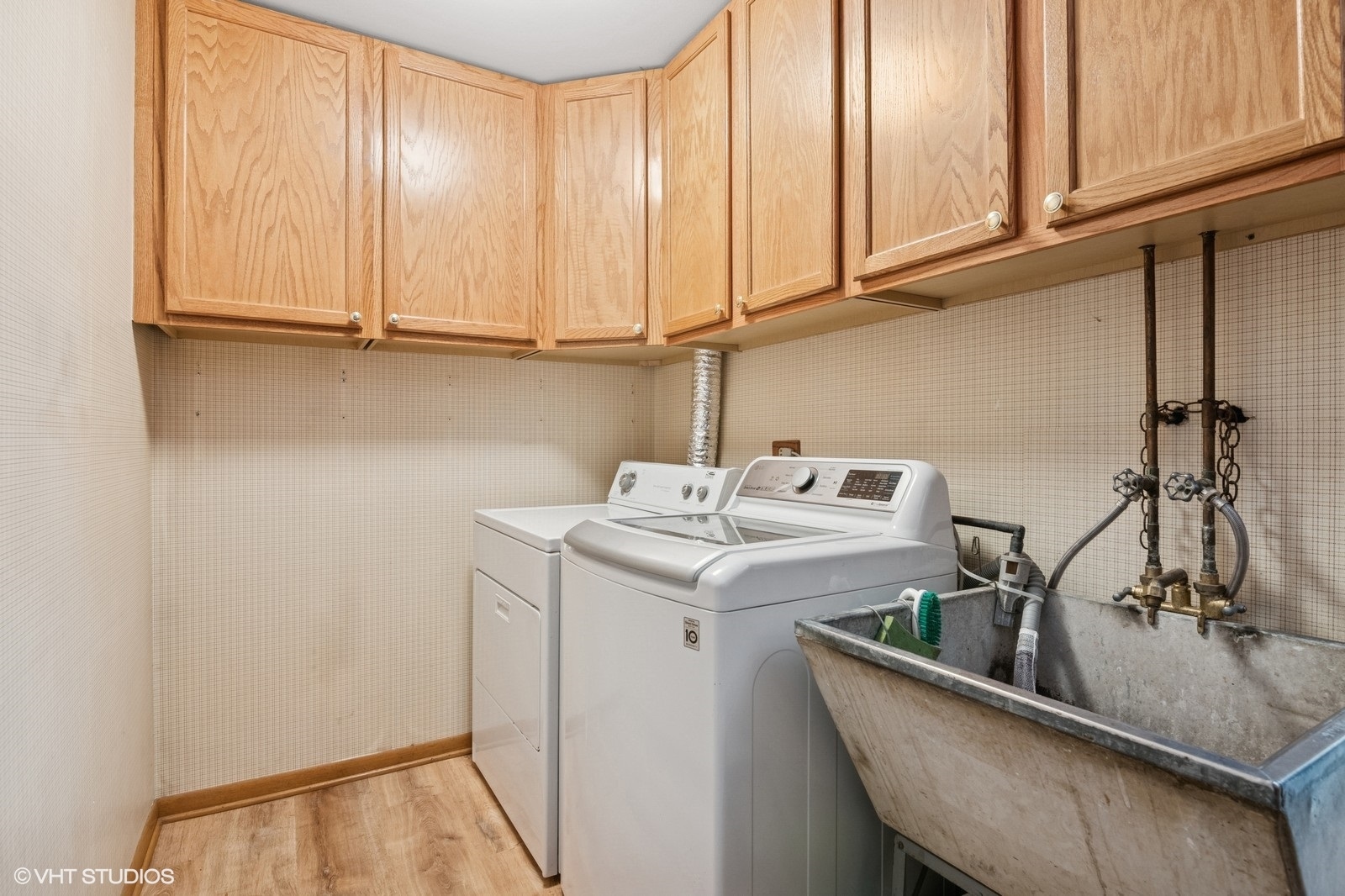 1615 E Miner Street, Arlington Heights, IL 60004