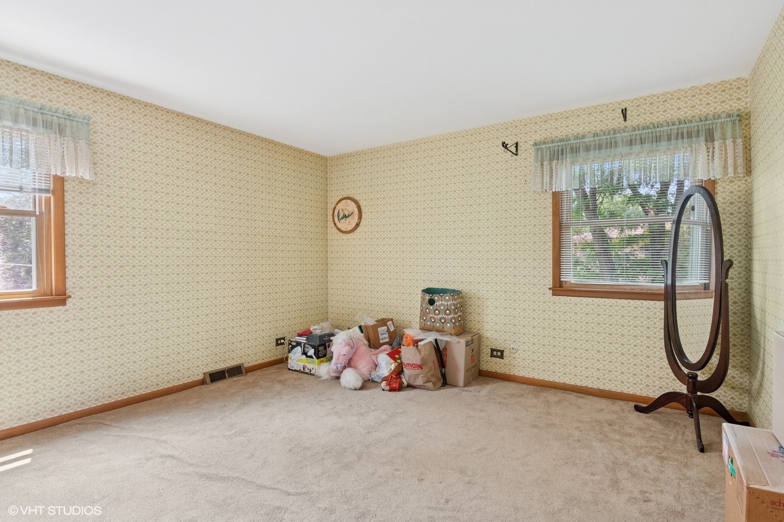1615 E Miner Street, Arlington Heights, IL 60004