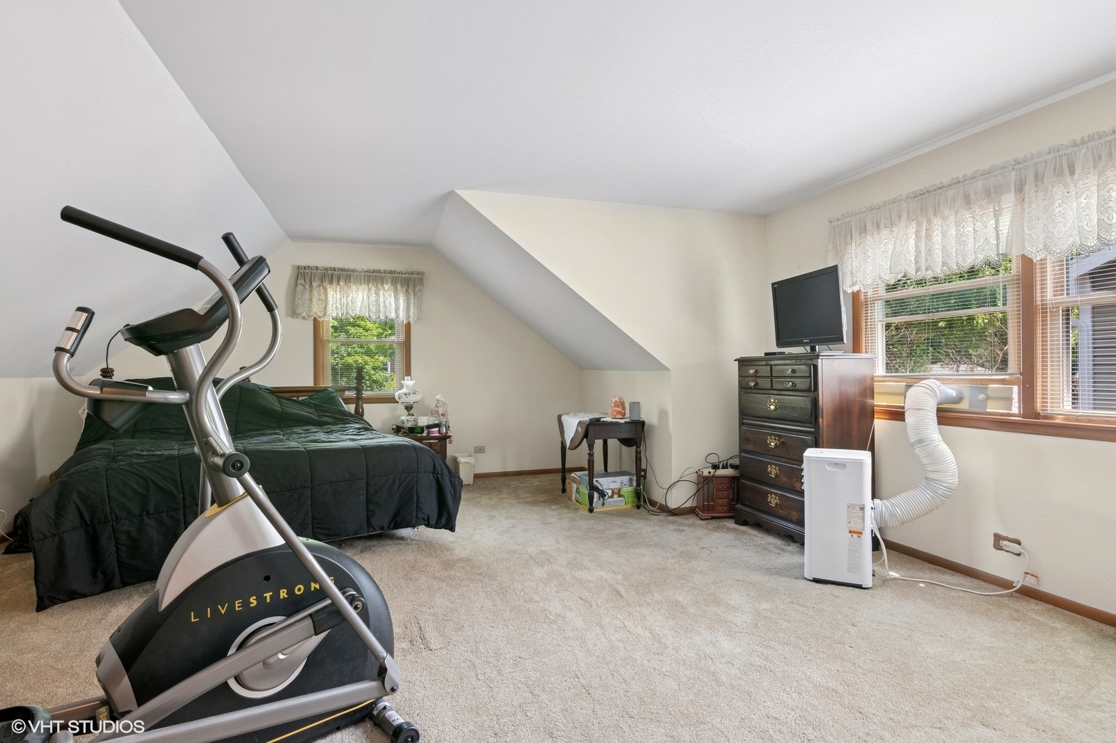 1615 E Miner Street, Arlington Heights, IL 60004
