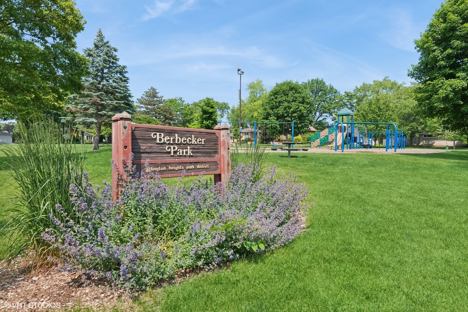 1615 E Miner Street, Arlington Heights, IL 60004